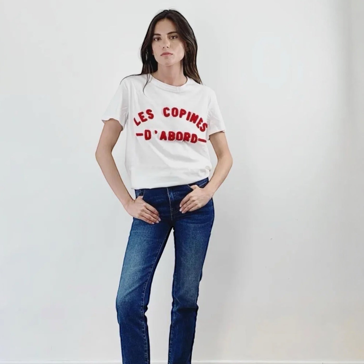 T-shirt "Les copines d'abord"