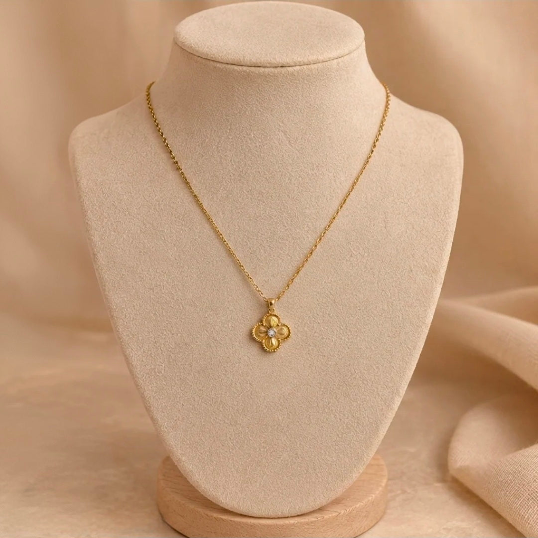 Collier Caroline